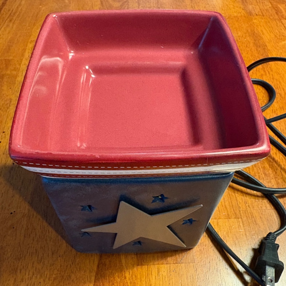 Scentsy Wax Warmer Electric Retired Liberty Patriotic Tin Stars - Picture 5 of 15